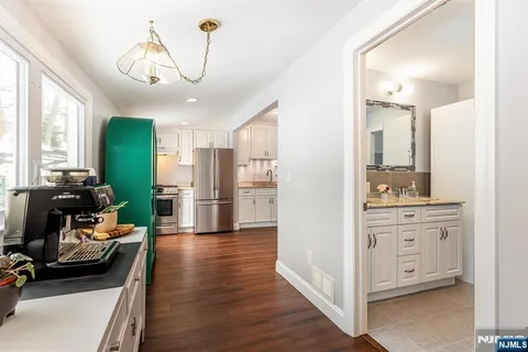 $533,800 | 19 Pinecrest Terrace, Wayne, NJ 07470