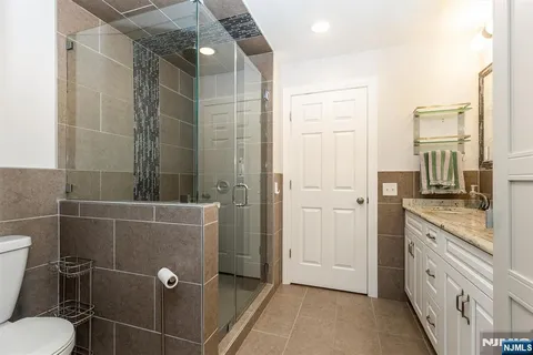 $533,800 | 19 Pinecrest Terrace, Wayne, NJ 07470