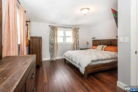 $533,800 | 19 Pinecrest Terrace, Wayne, NJ 07470