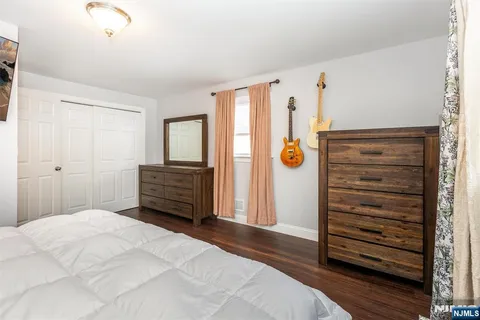 $533,800 | 19 Pinecrest Terrace, Wayne, NJ 07470