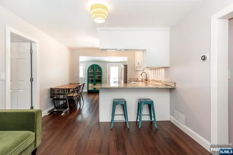 $533,800 | 19 Pinecrest Terrace, Wayne, NJ 07470