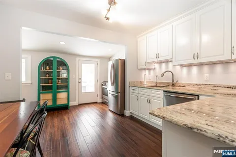 $533,800 | 19 Pinecrest Terrace, Wayne, NJ 07470