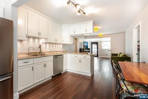 $533,800 | 19 Pinecrest Terrace, Wayne, NJ 07470