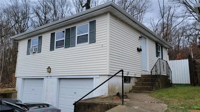 $1,700 | 15 Virginia Avenue, West Warwick, RI 02893