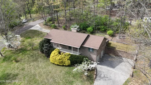 $394,500 | 1001 Buckthorn Drive, Knoxville, TN 37912