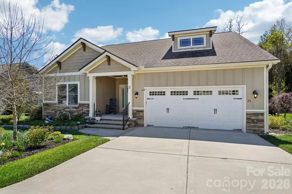 $599,900 | 31 South Anvil Avenue, Hendersonville, NC 28792