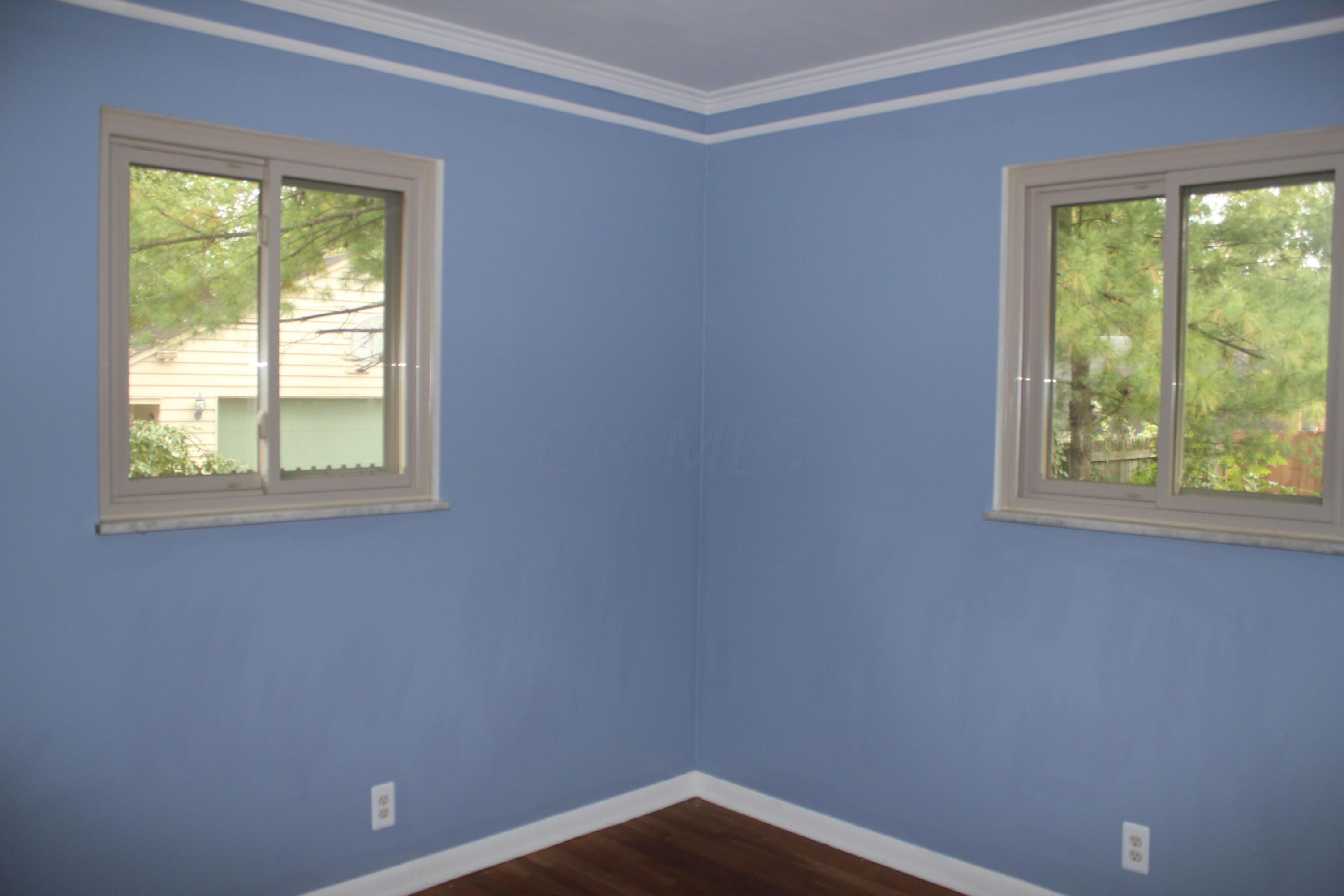 4933 Annhurst Road Columbus, OH 43228 - Photo 2 of 17 Gallery Image 2