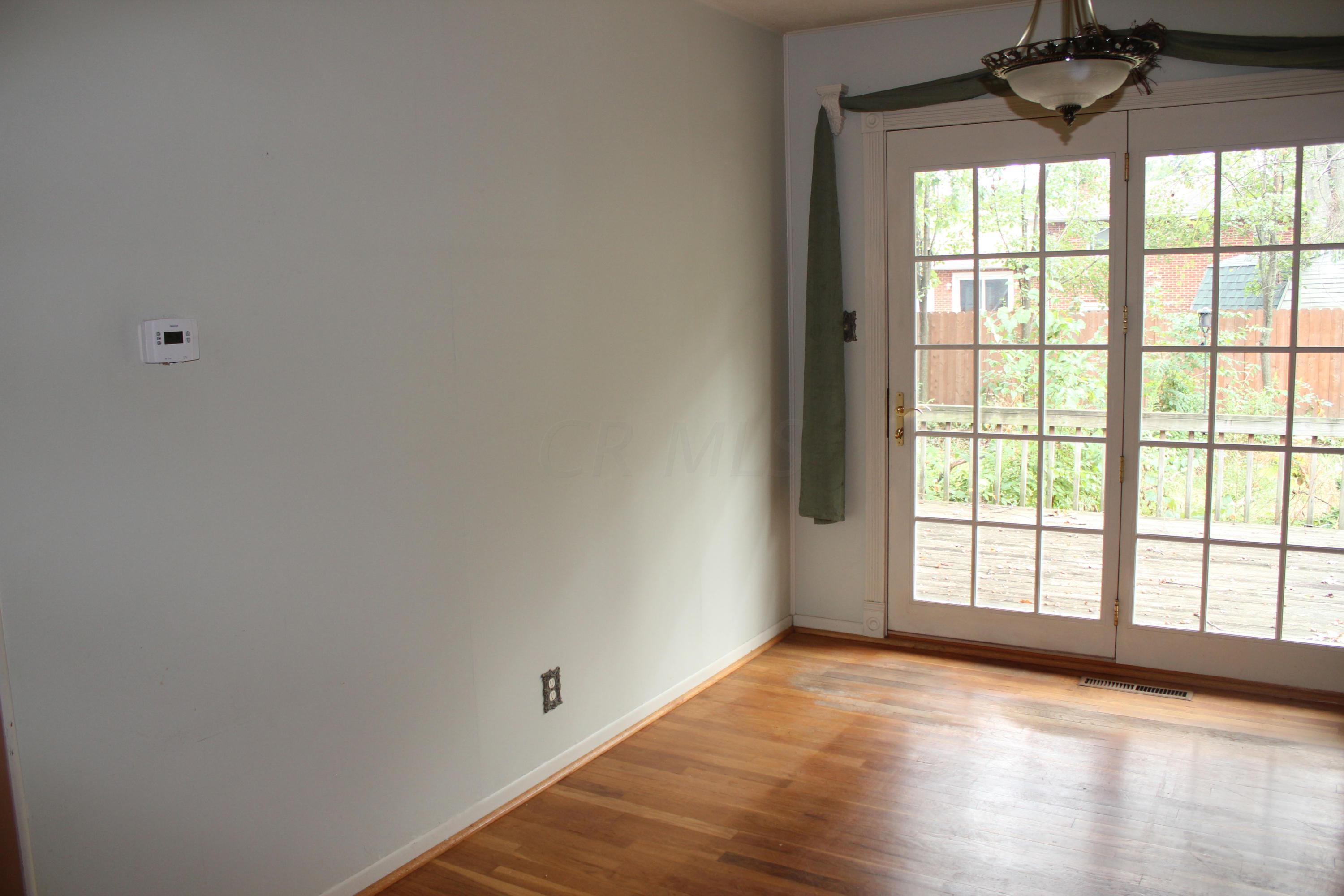4933 Annhurst Road Columbus, OH 43228 - Photo 5 of 17 Gallery Image 5
