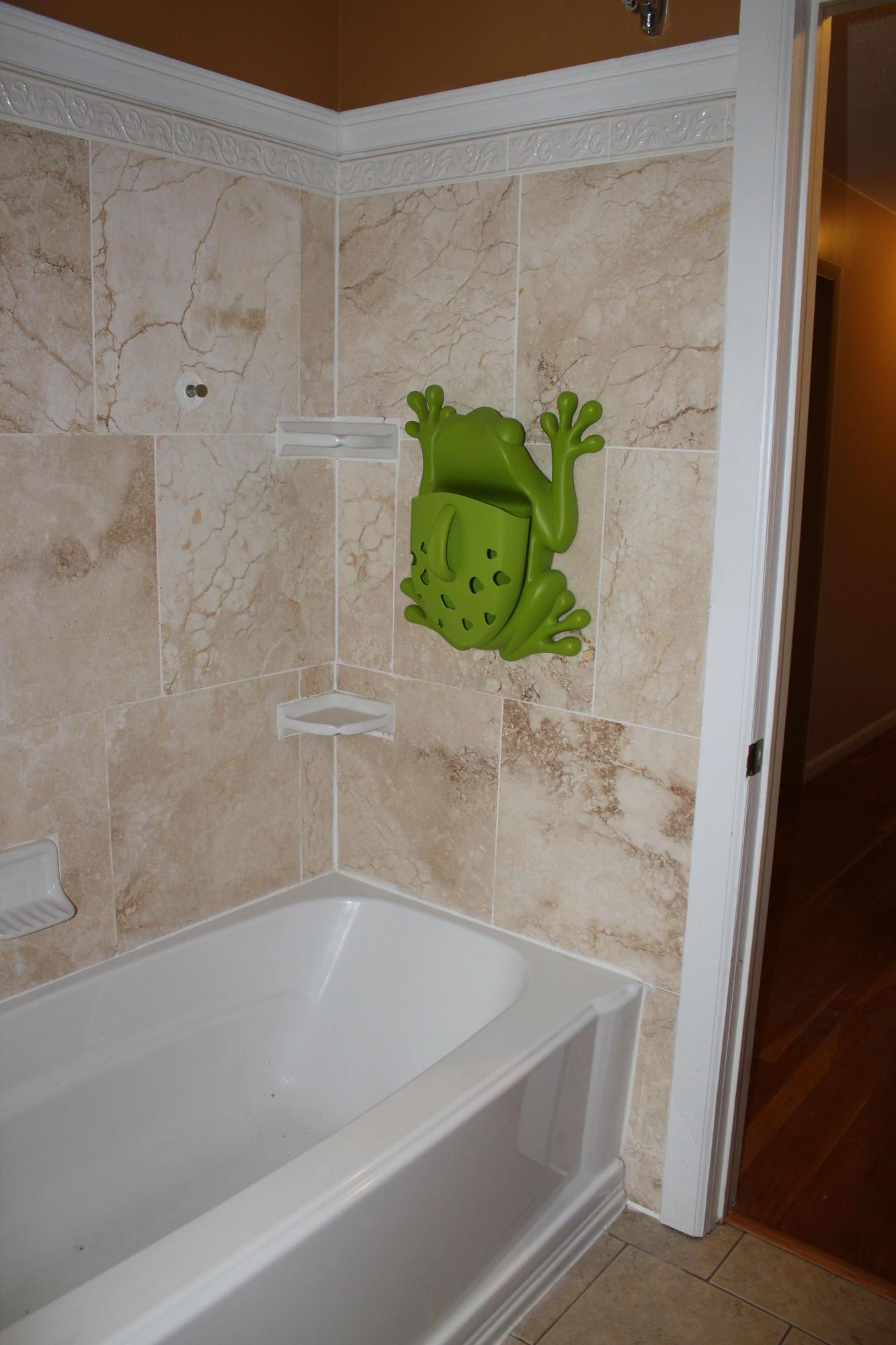 4933 Annhurst Road Columbus, OH 43228 - Photo 8 of 17 Gallery Image 8