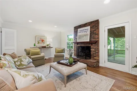 $679,000 | 2007 Firethorn Drive, St. Louis, MO 63131