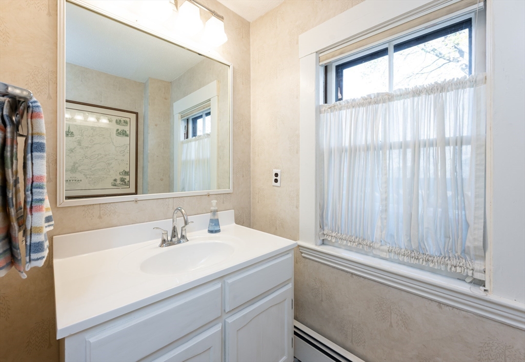 303 Maple Street, Unit 303 Danvers, MA 01923 - Photo 6 of 26 Gallery Image 6