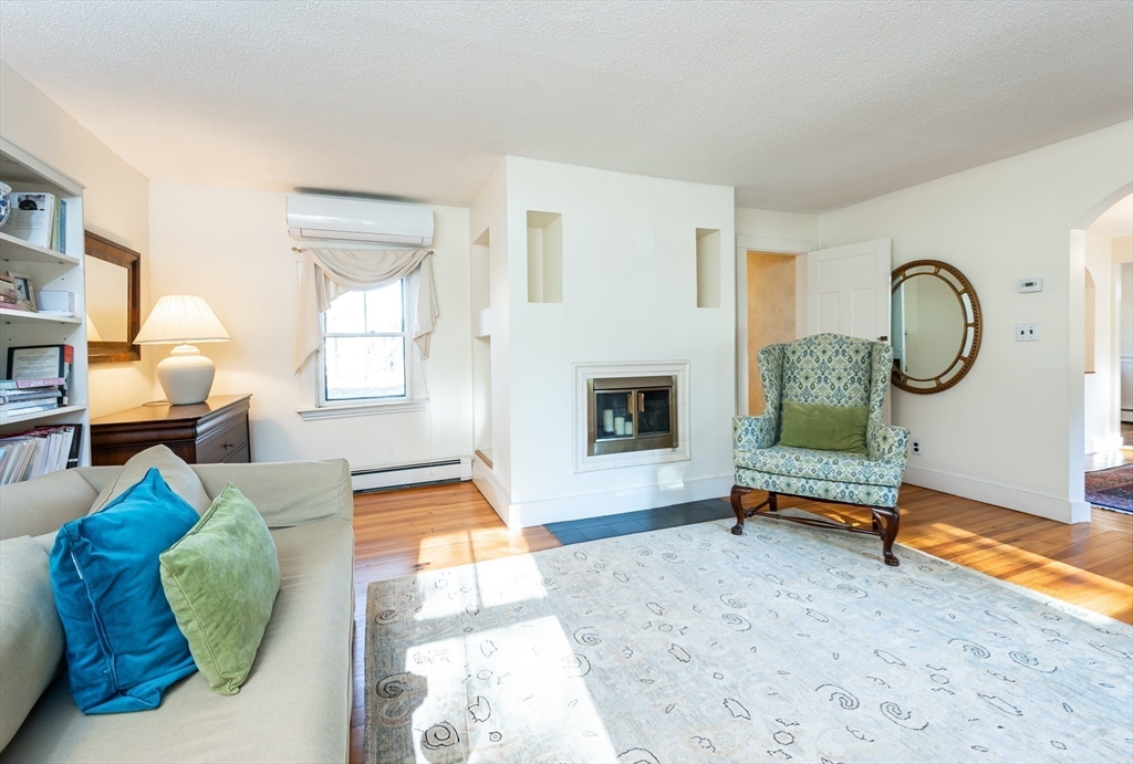 303 Maple Street, Unit 303 Danvers, MA 01923 - Photo 8 of 26 Gallery Image 8
