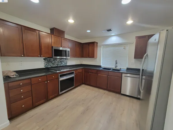 $645,000 | 313 Turnstone Circle, Pittsburg, CA 94565