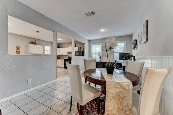 $184,900 | 11987 Nelwood Street, Willis, TX 77318