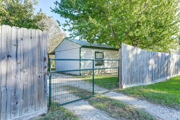 $184,900 | 11987 Nelwood Street, Willis, TX 77318