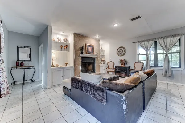 $184,900 | 11987 Nelwood Street, Willis, TX 77318