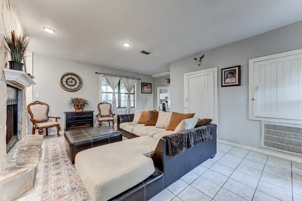 $184,900 | 11987 Nelwood Street, Willis, TX 77318