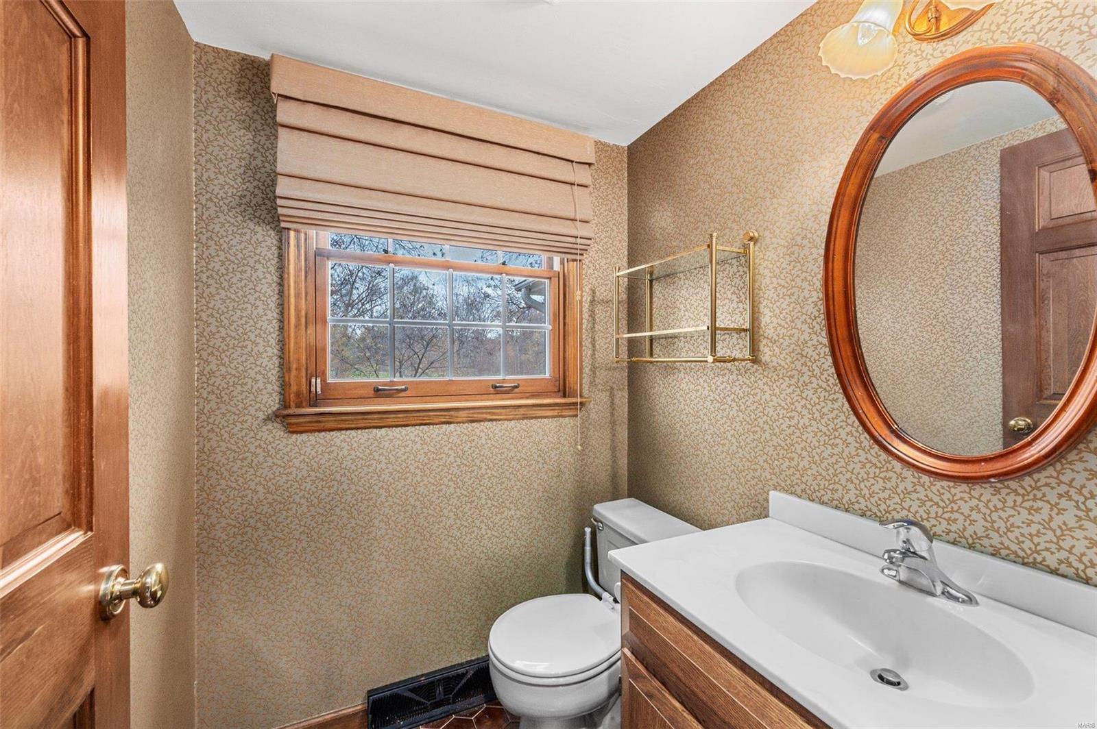 406 Webster Forest Drive Webster Groves, MO 63119 - Photo 13 of 43