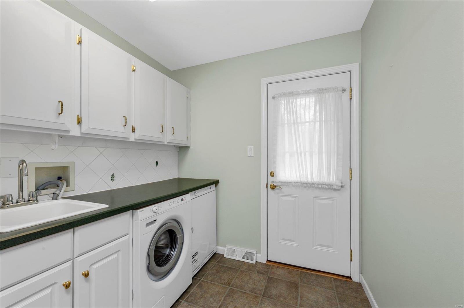 406 Webster Forest Drive Webster Groves, MO 63119 - Photo 19 of 43