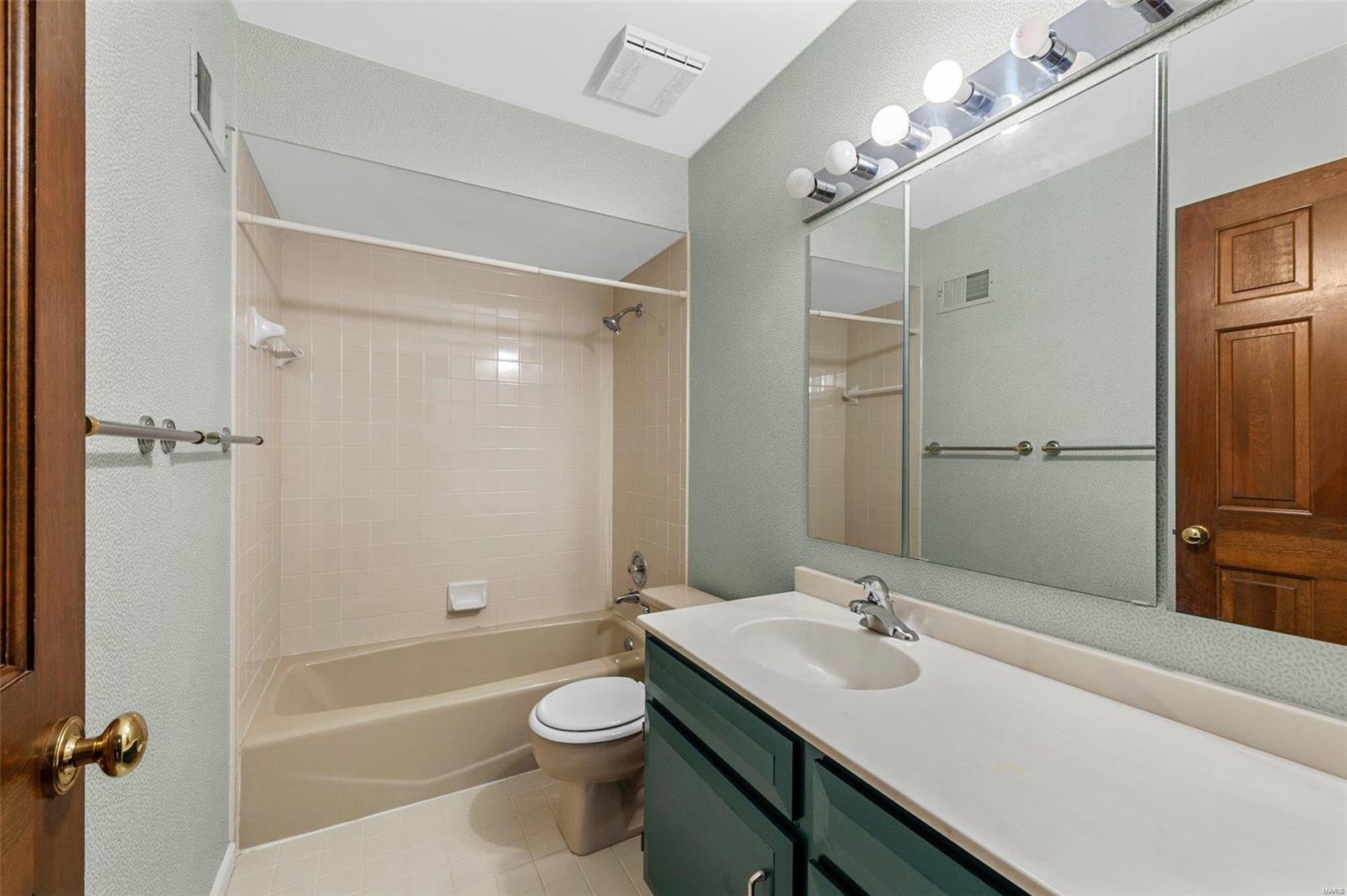 406 Webster Forest Drive Webster Groves, MO 63119 - Photo 27 of 43