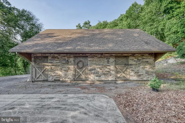 $1,595,000 | 3035 Stillhouse Hollow Road, Shippensburg, PA 17257