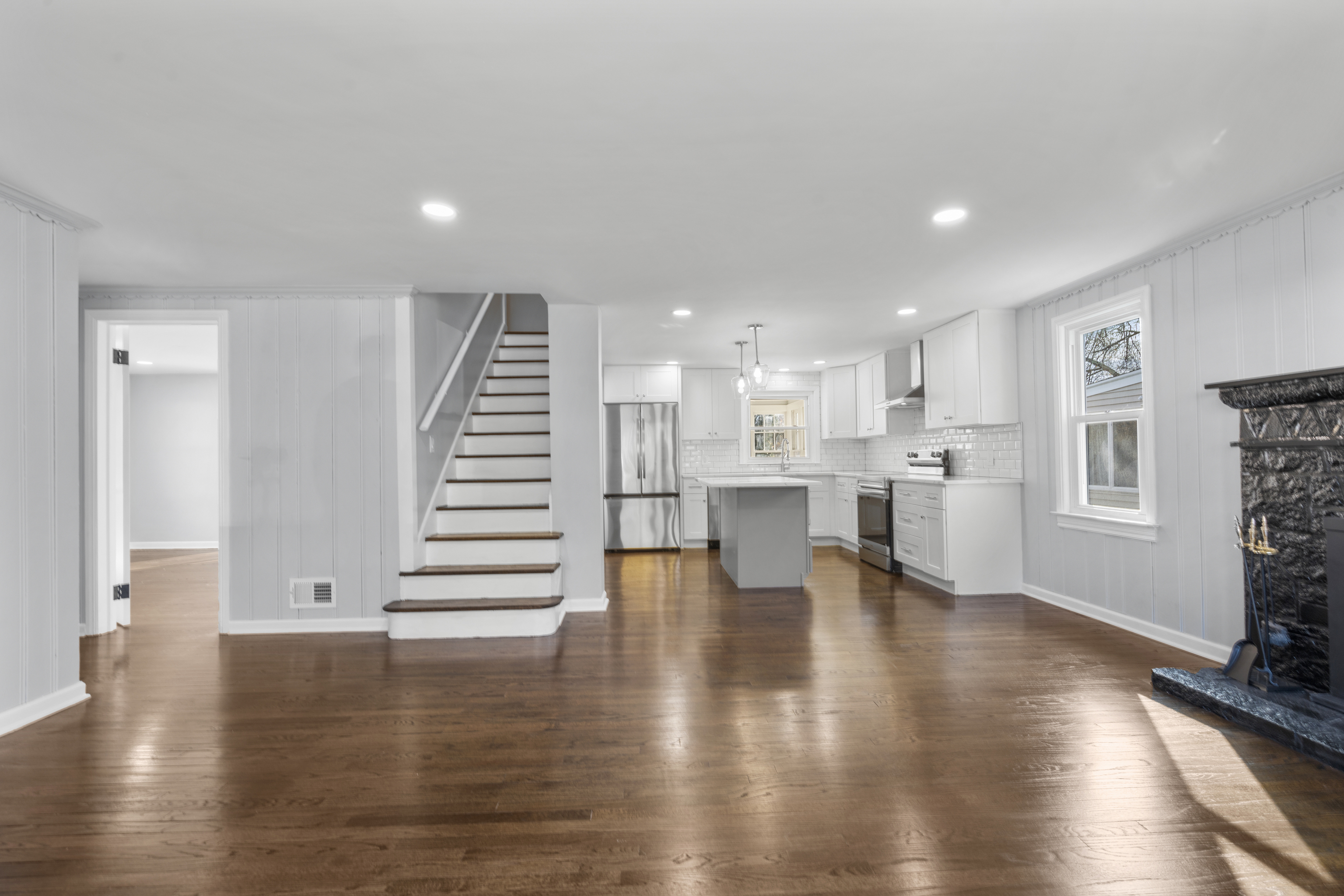 26 Lawncrest Road West Haven, CT 06516 - Photo 3 of 32