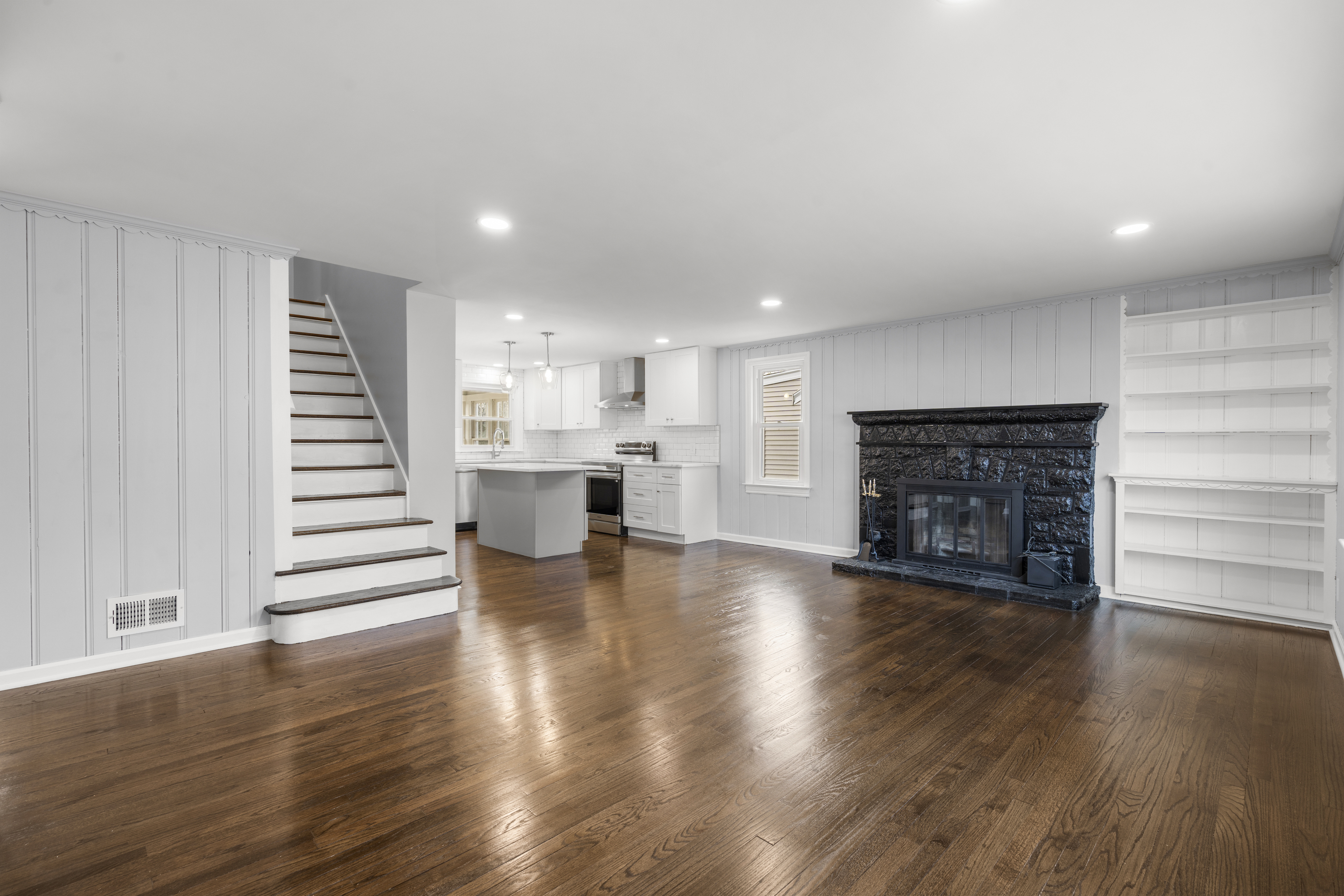 26 Lawncrest Road West Haven, CT 06516 - Photo 7 of 32