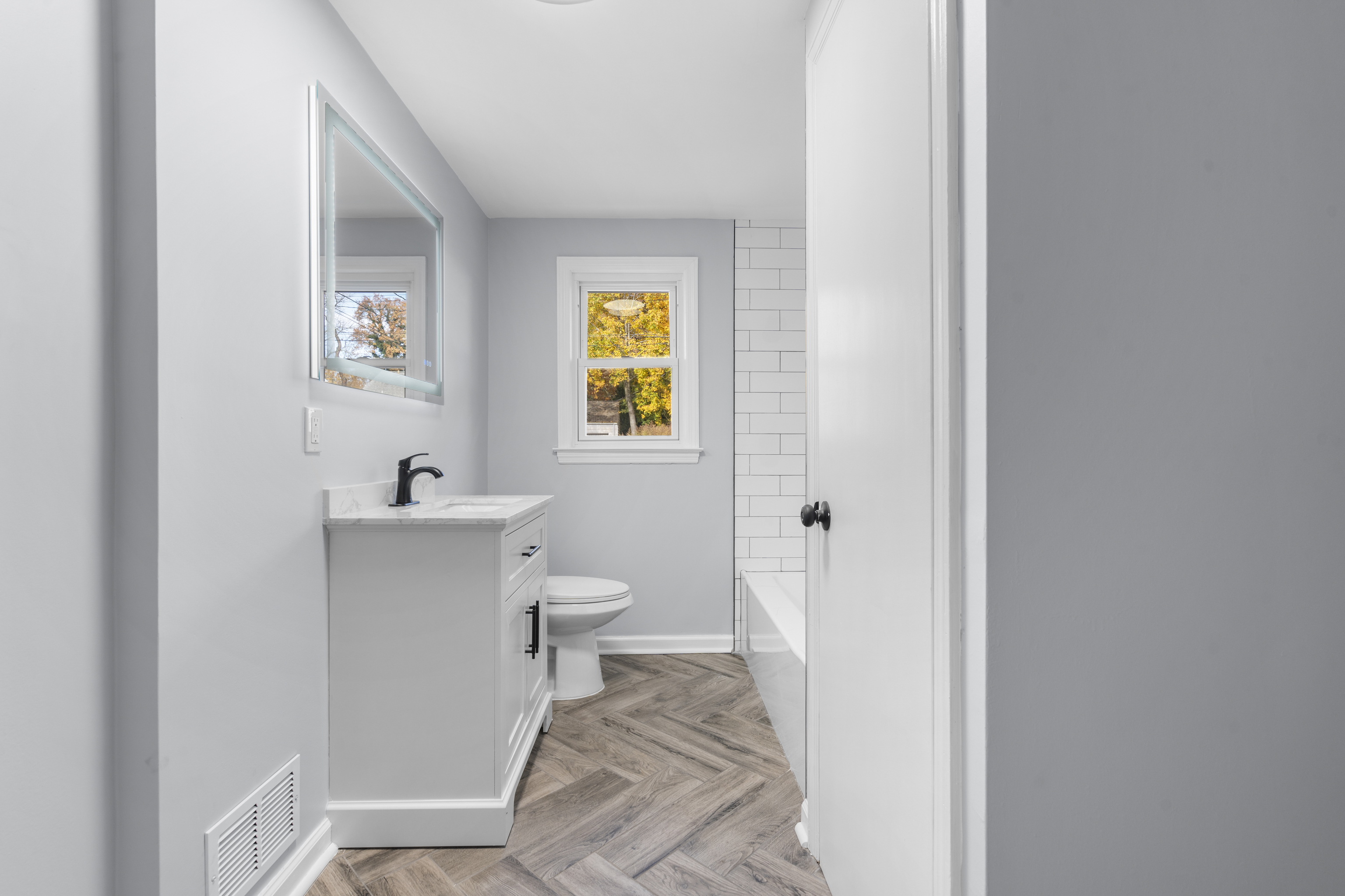 26 Lawncrest Road West Haven, CT 06516 - Photo 10 of 32 First floor full bathroom