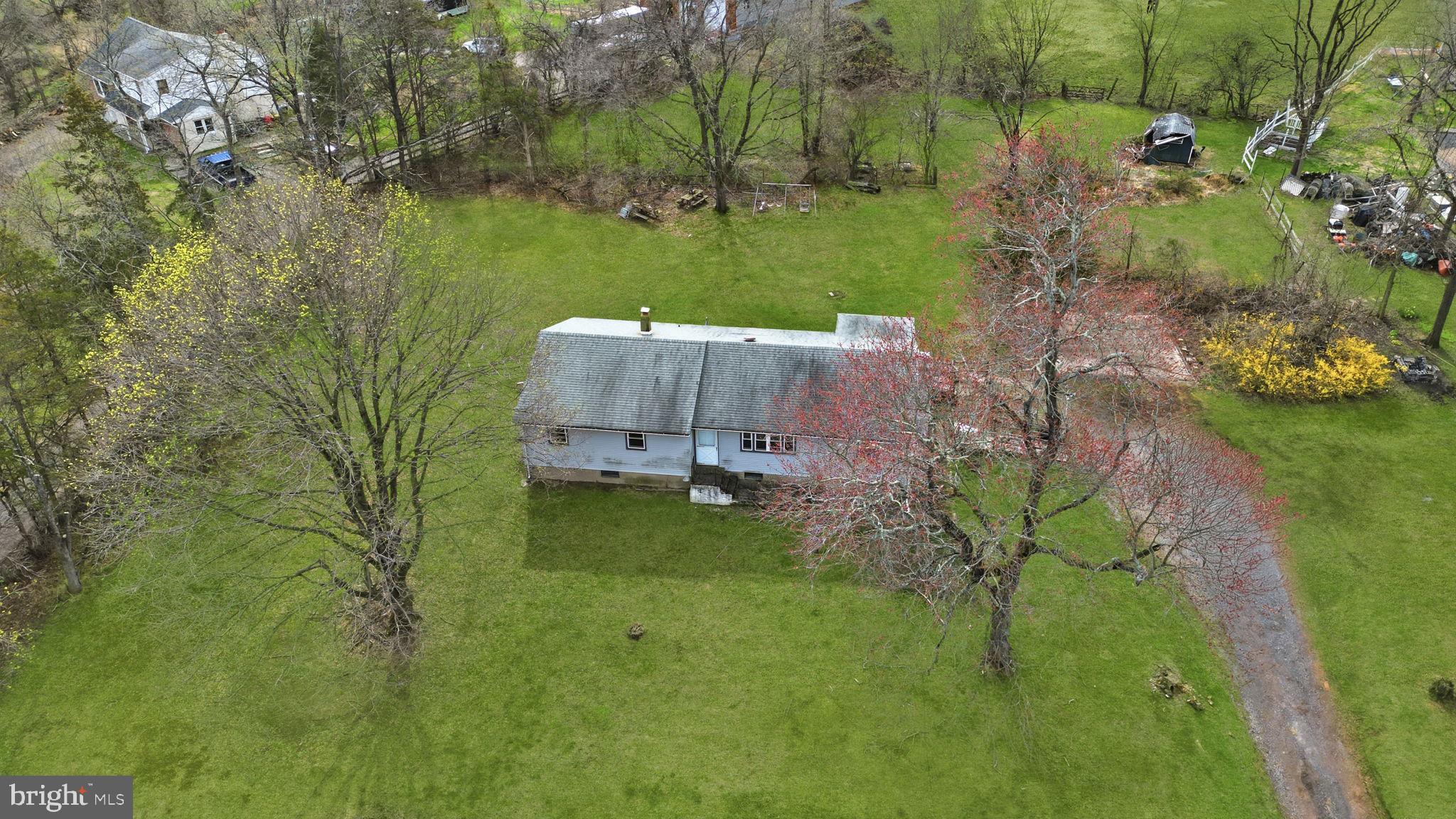 34 Aqueduct Road Washington Crossing, PA 18977 - Photo 7 of 38 a view of a garden