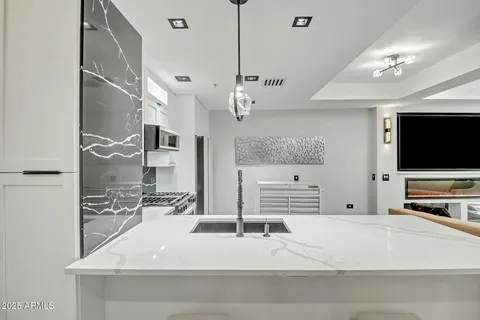 $599,999 | 7151 East Rancho Vista Drive, Unit 1003, Scottsdale, AZ 85251