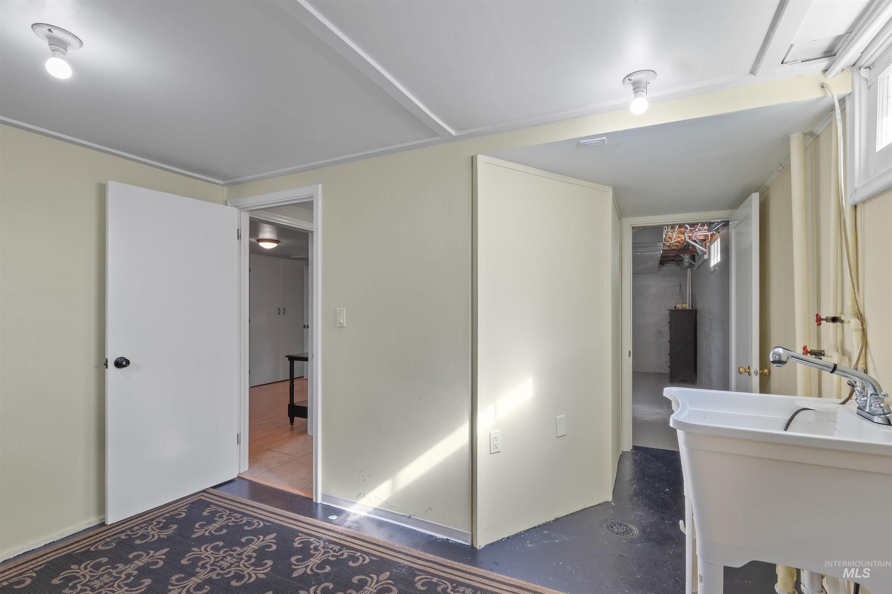 1303 4th Street Clarkston, WA 99403 - Photo 14 of 32 Bedroom featuring a sink