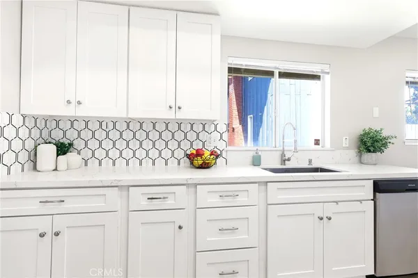 $3,200 | 2652 College La, La Verne, CA 91750