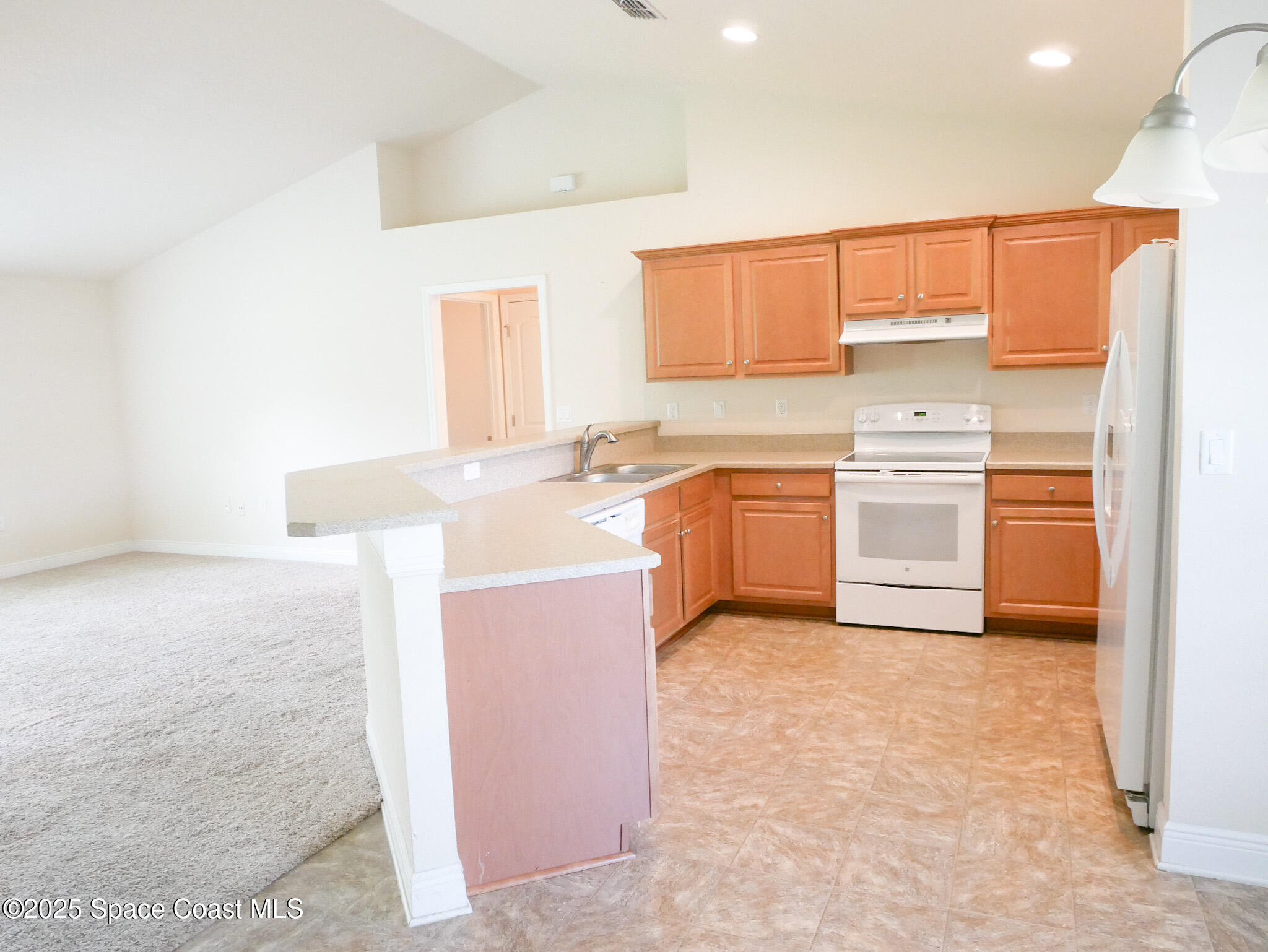 426 Harrisburg Street Southwest Palm Bay, FL 32908 - Photo 16 of 33 P1060148