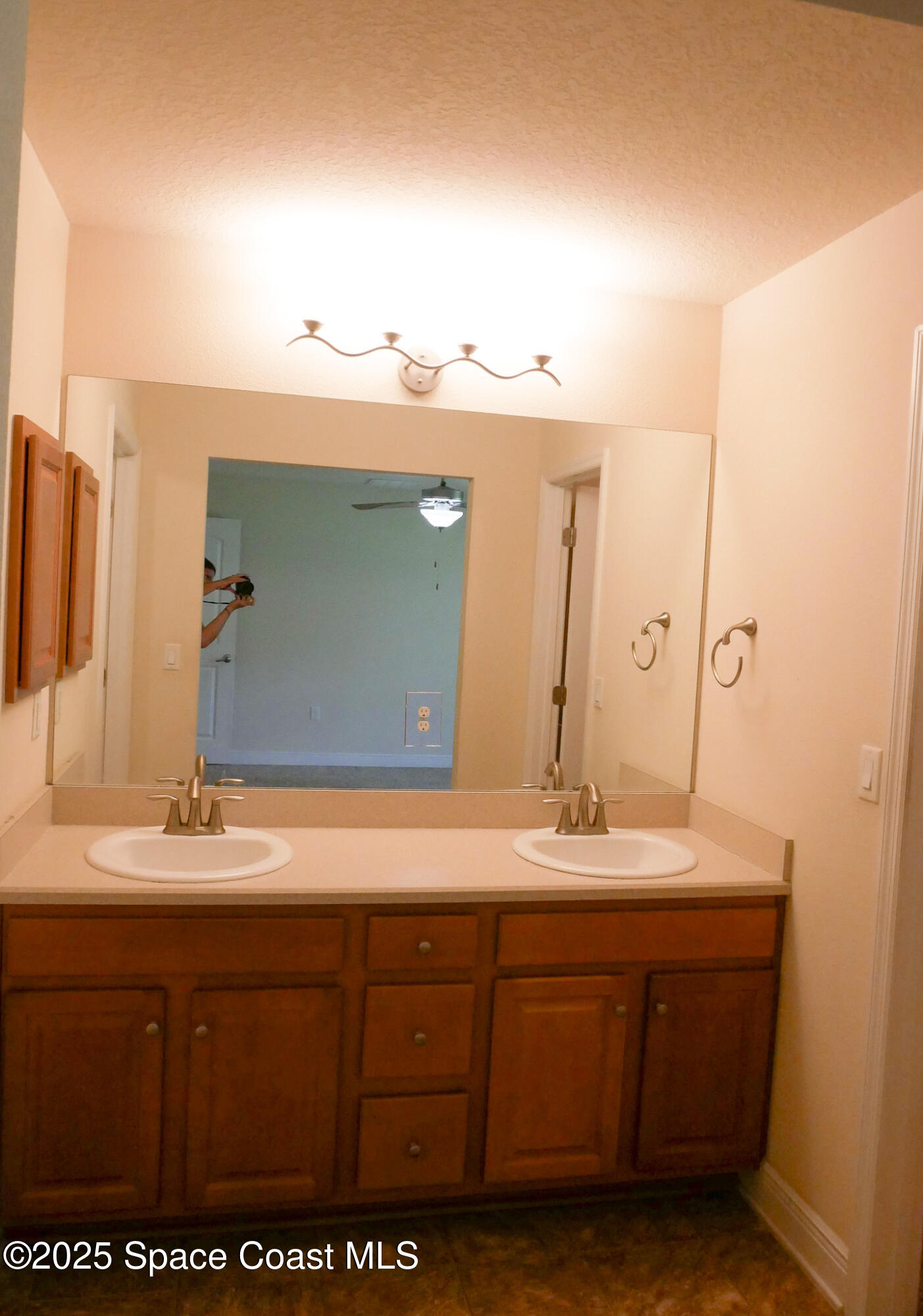 426 Harrisburg Street Southwest Palm Bay, FL 32908 - Photo 24 of 33 P1060110