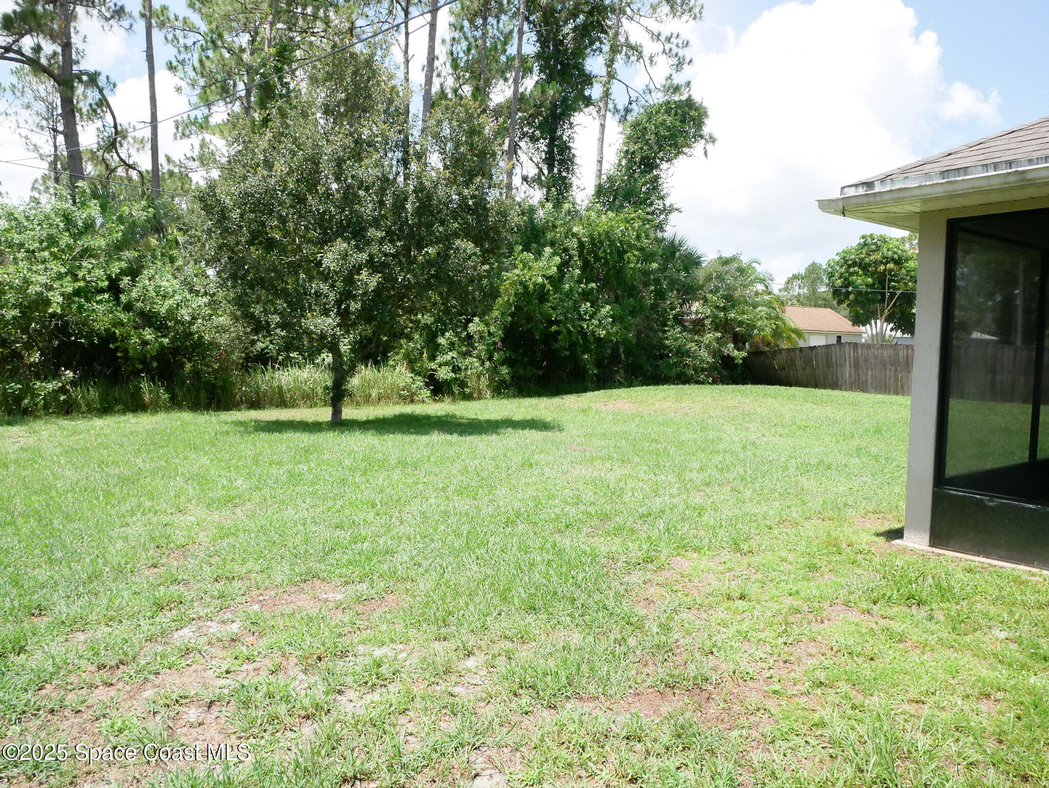 426 Harrisburg Street Southwest Palm Bay, FL 32908 - Photo 4 of 33 P1060156