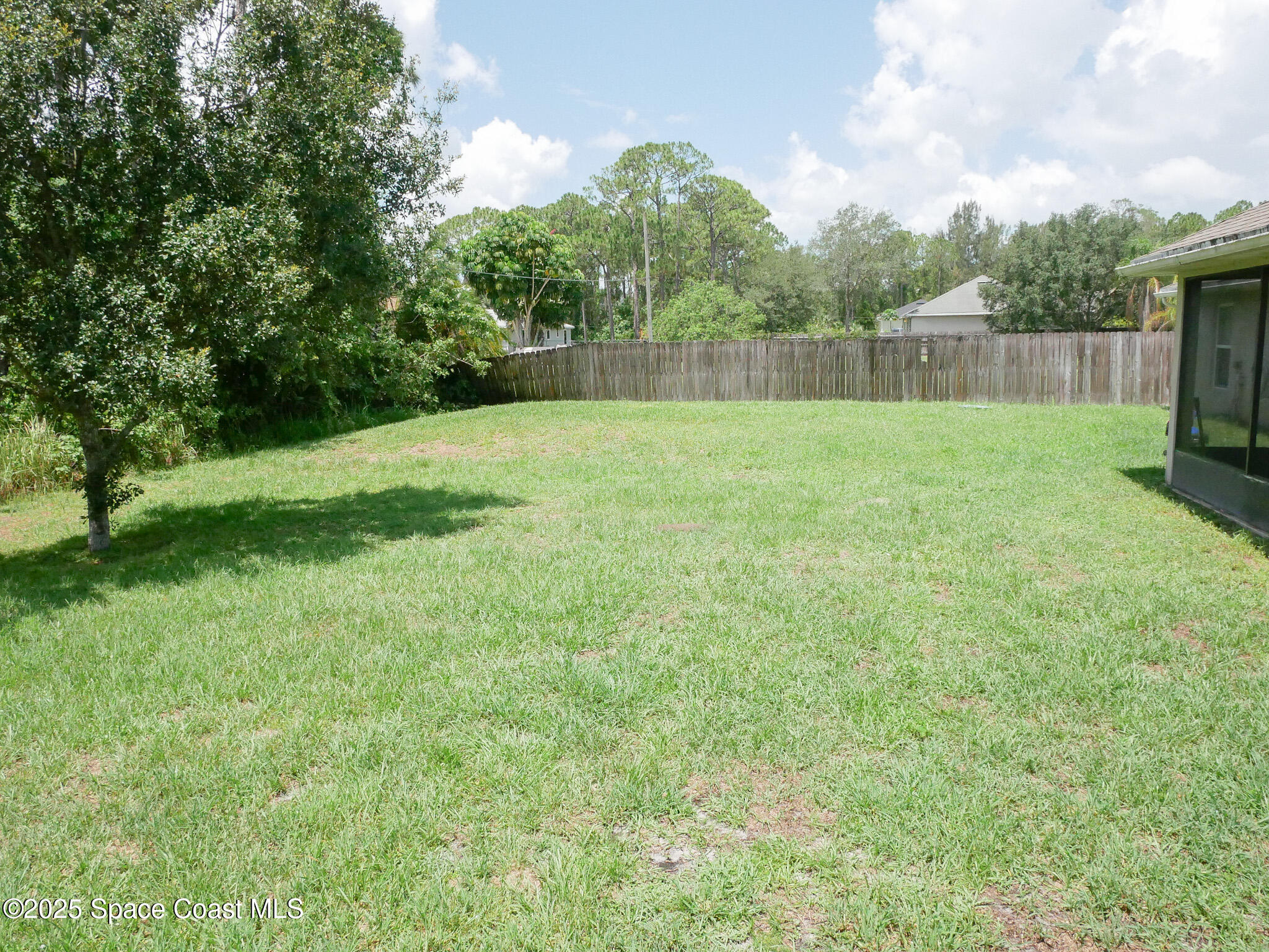 426 Harrisburg Street Southwest Palm Bay, FL 32908 - Photo 5 of 33 P1060158