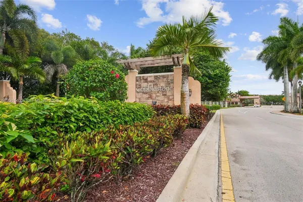 $409,000 | 1049 Southwest 147th Avenue, Unit 5607, Pembroke Pines, FL 33027