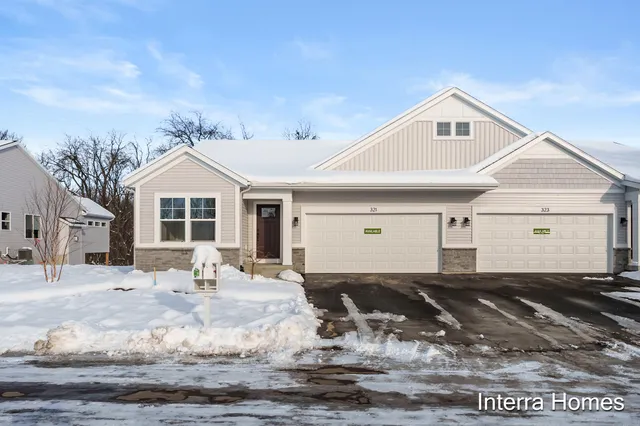 $409,900 | 321 Hickory Valley Drive, Kalamazoo, MI 49009