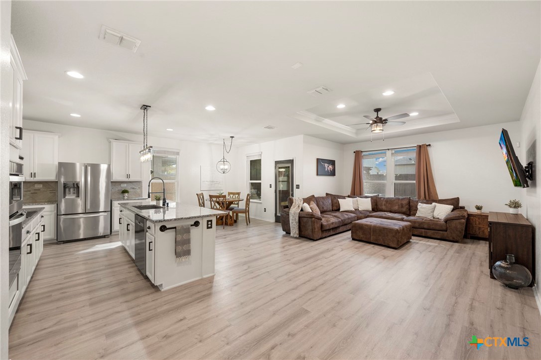 2838 Ridge Berry Road New Braunfels, TX 78130 - Photo 3 of 26