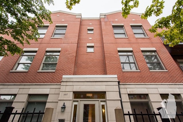 1407 South Halsted Street, Unit 2B Chicago, IL 60607 - Photo 2 of 16 front view of a building