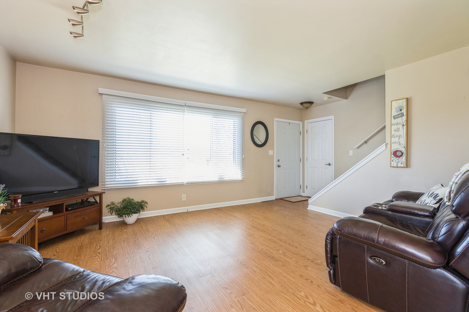 256 Circlegate Road New Lenox, IL 60451 - Photo 3 of 15