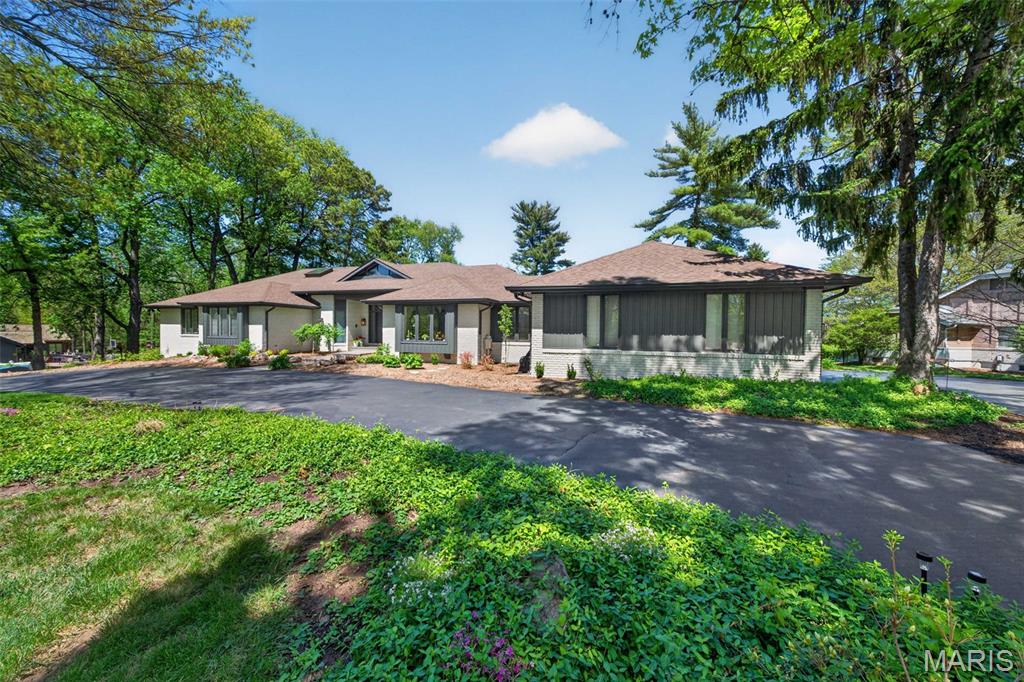 13503 Ladue Farm Road St. Louis, MO 63141 - Photo 3 of 96