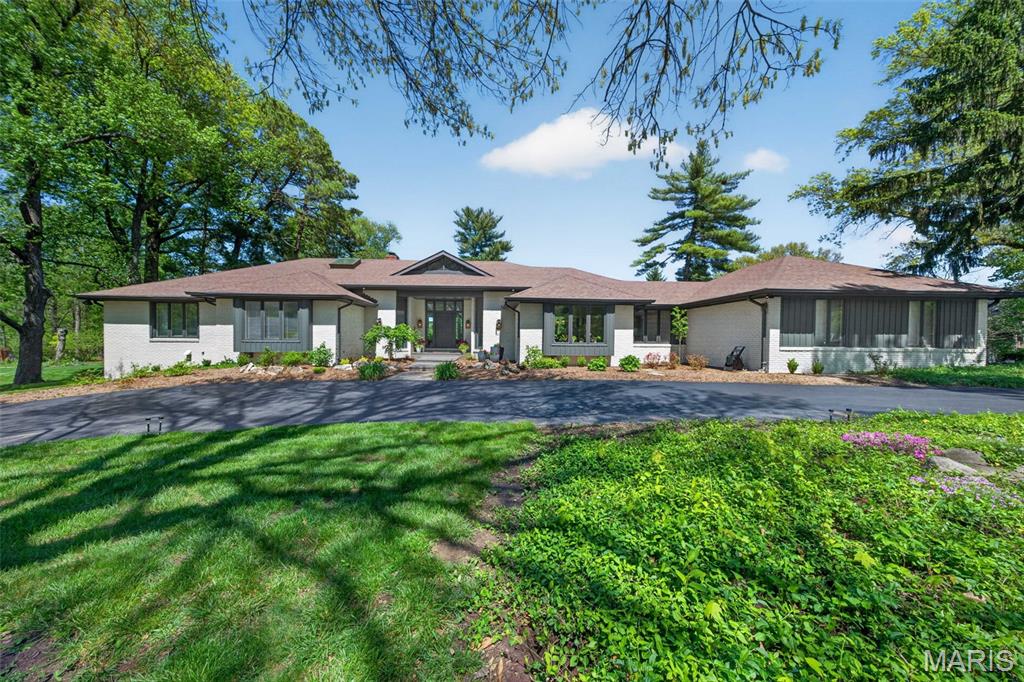 13503 Ladue Farm Road St. Louis, MO 63141 - Photo 4 of 96