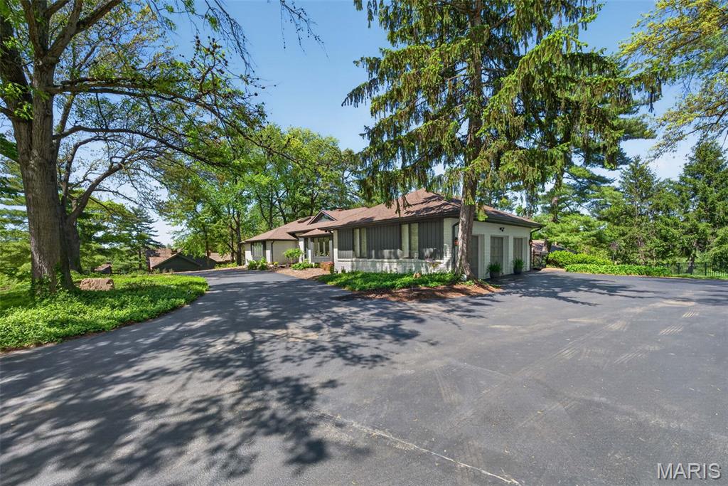13503 Ladue Farm Road St. Louis, MO 63141 - Photo 5 of 96