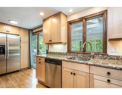 8 Revolutionary Road Acton, MA 01720 - Photo 4 of 37 Gallery Image 4
