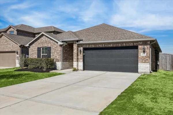 $2,400 | 10008 Deussen Lane, Texas City, TX 77591