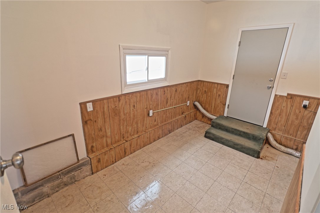 15286 Trask Road Thompson, OH 44086 - Photo 11 of 19 Utility room access to attached garage