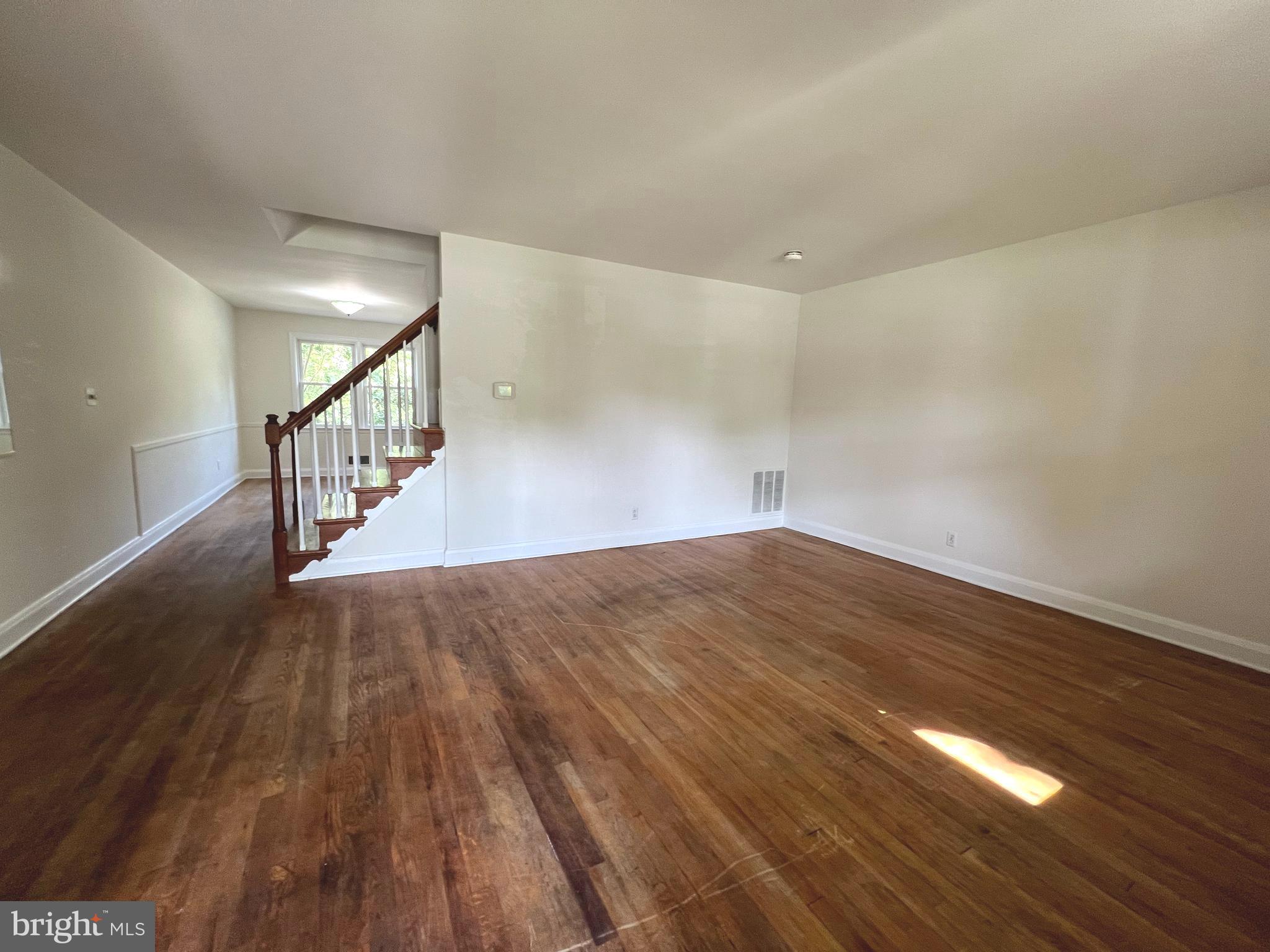 1019 Winsford Road Towson, MD 21204 - Photo 3 of 31