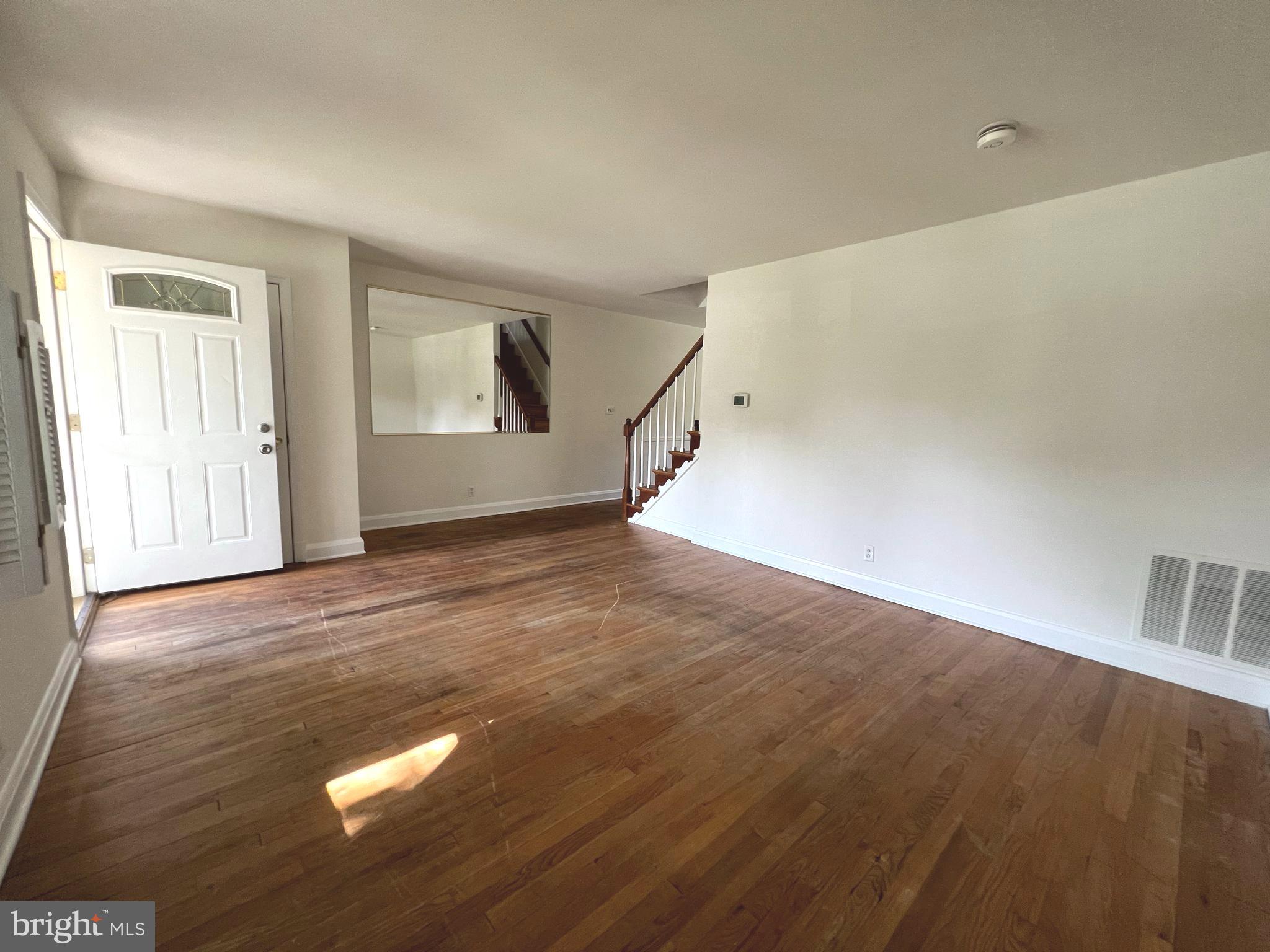 1019 Winsford Road Towson, MD 21204 - Photo 5 of 31