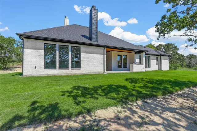 $684,900 | 1064 Glenoaks Drive, Weatherford, TX 76088